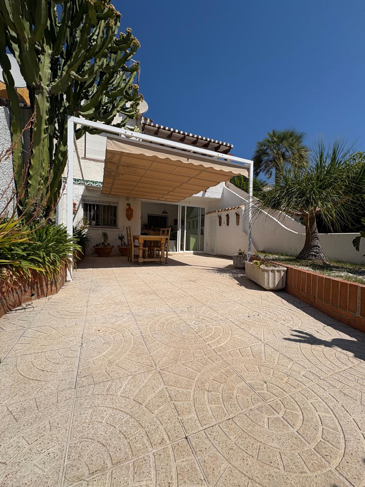 Apartamento com 3 quartos com piscina em Alicante, Espanha – Foto 1