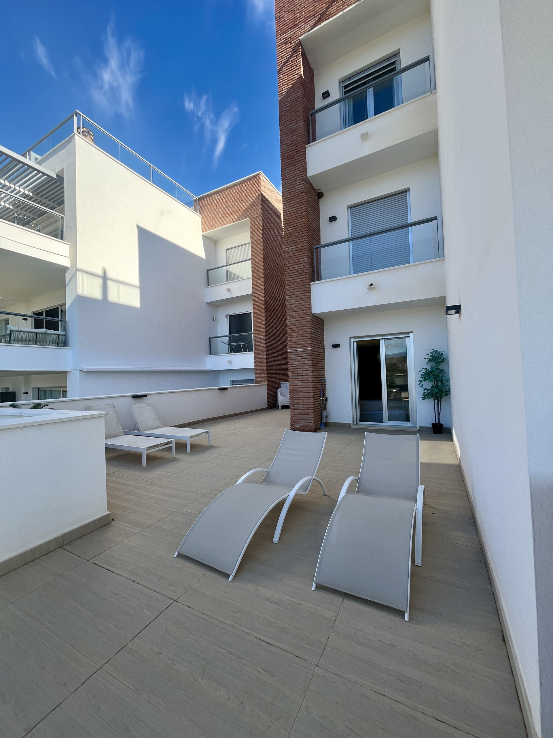 3 Bedroom Apartment in Benahavís - Photo 29