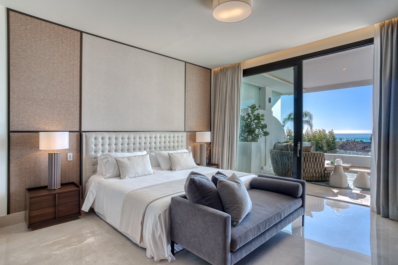 4 Bedroom Apartment in Marbella - Photo 6