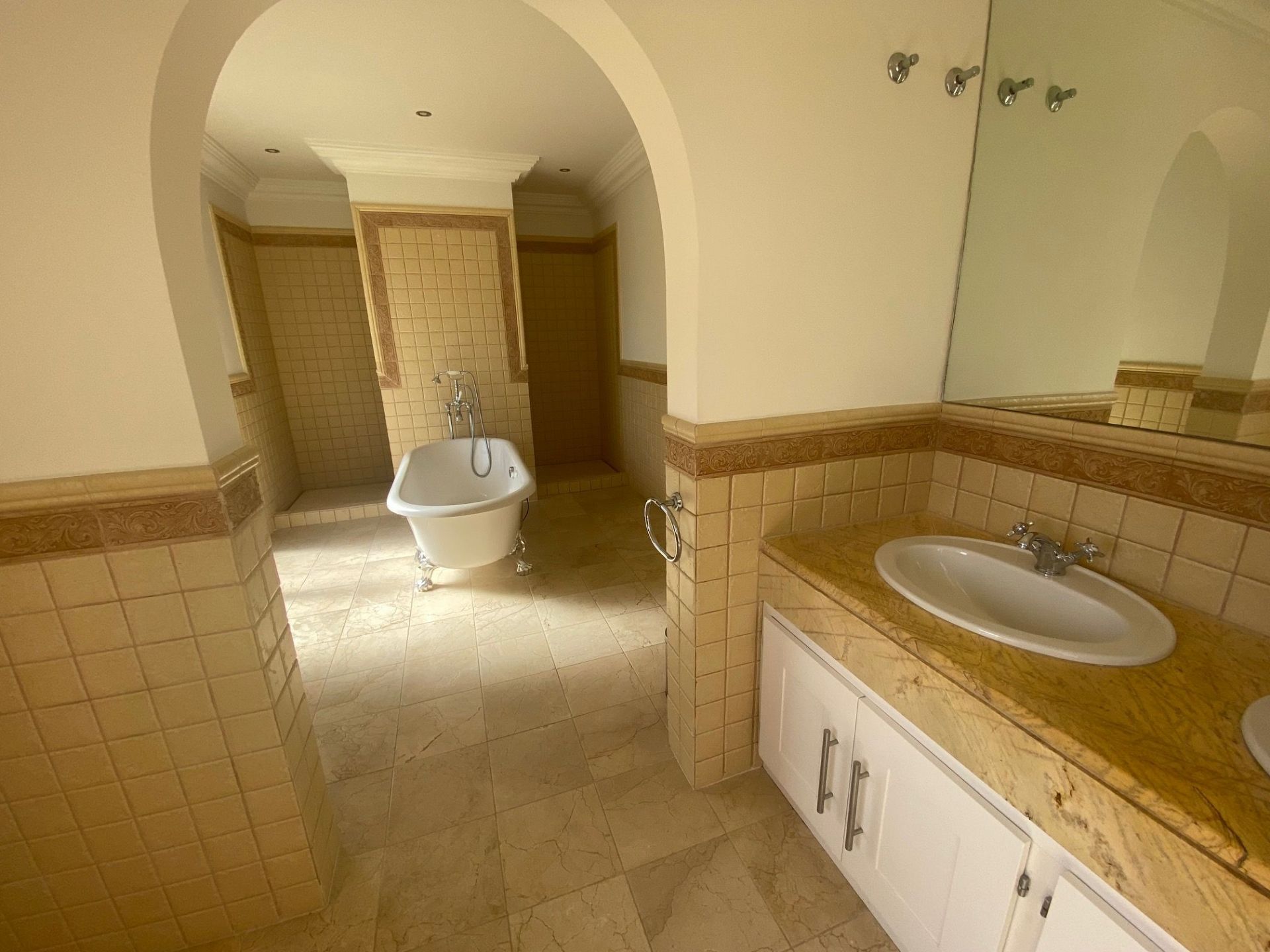 8 Bedroom Villa in Marbella - Foto 10