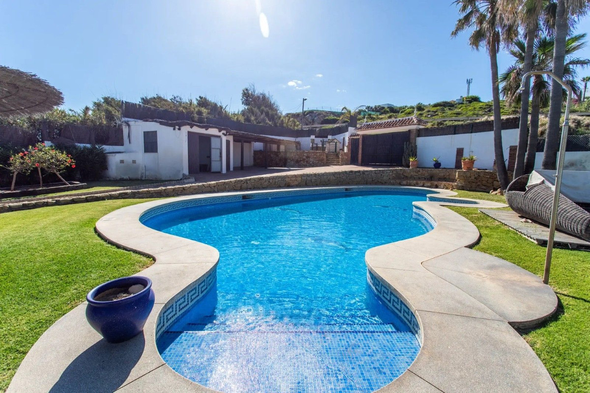 3 Bedroom Villa in Manilva - Photo 30