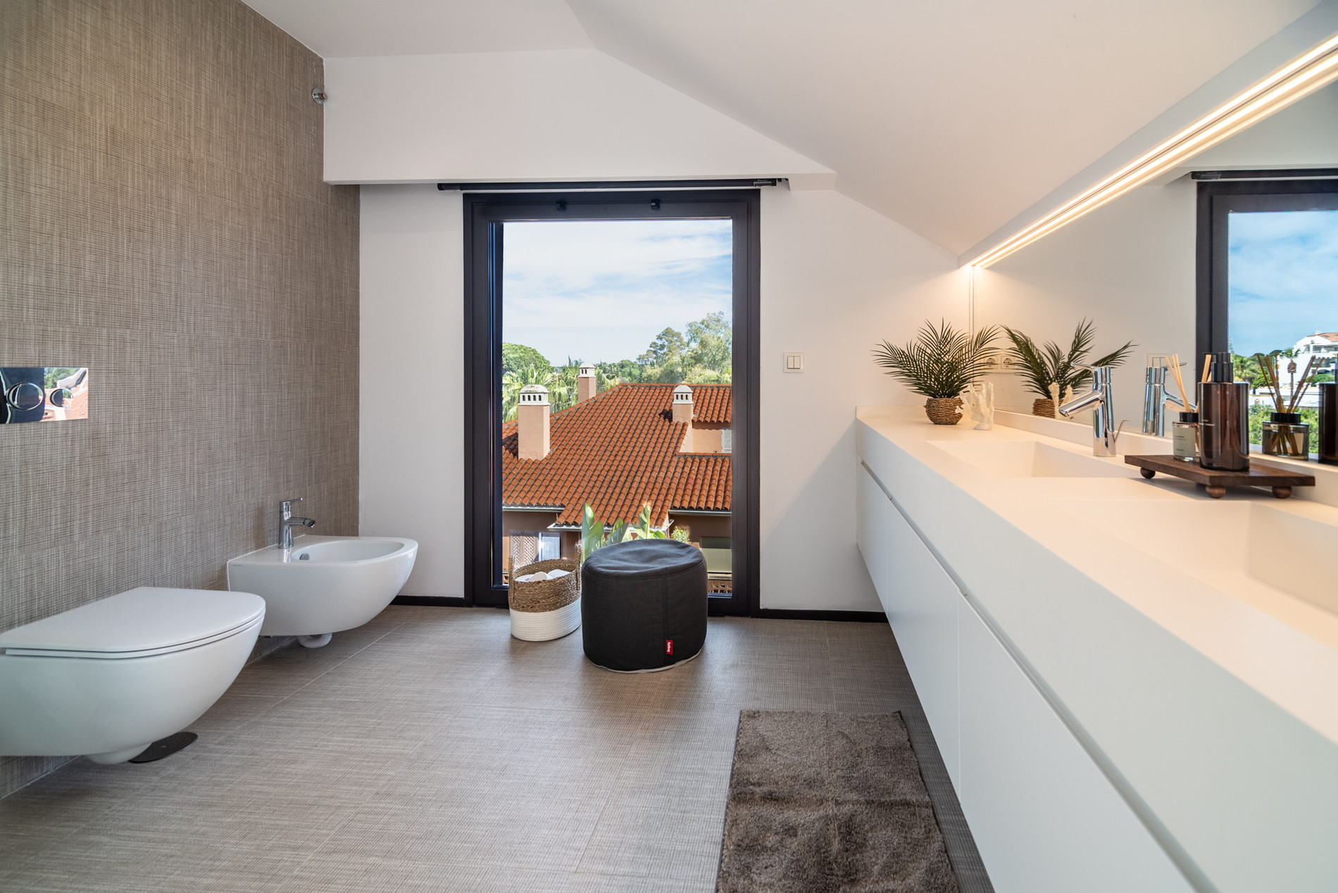 Piso de 3 dormitorios con piscina en Málaga – Foto 10