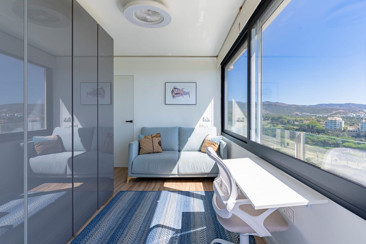 3 Bedroom Apartment in Marbella - Photo 7