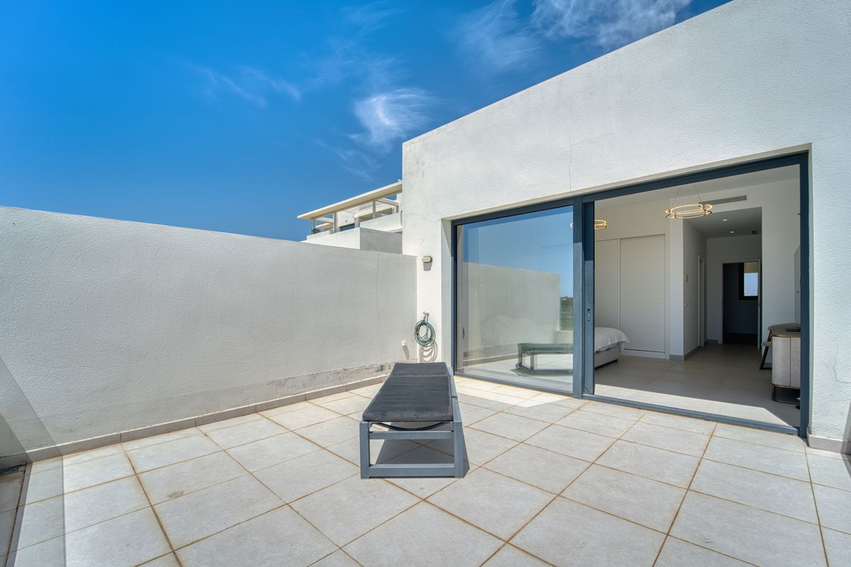 3 Bedroom Townhouse in Casares - Photo 18