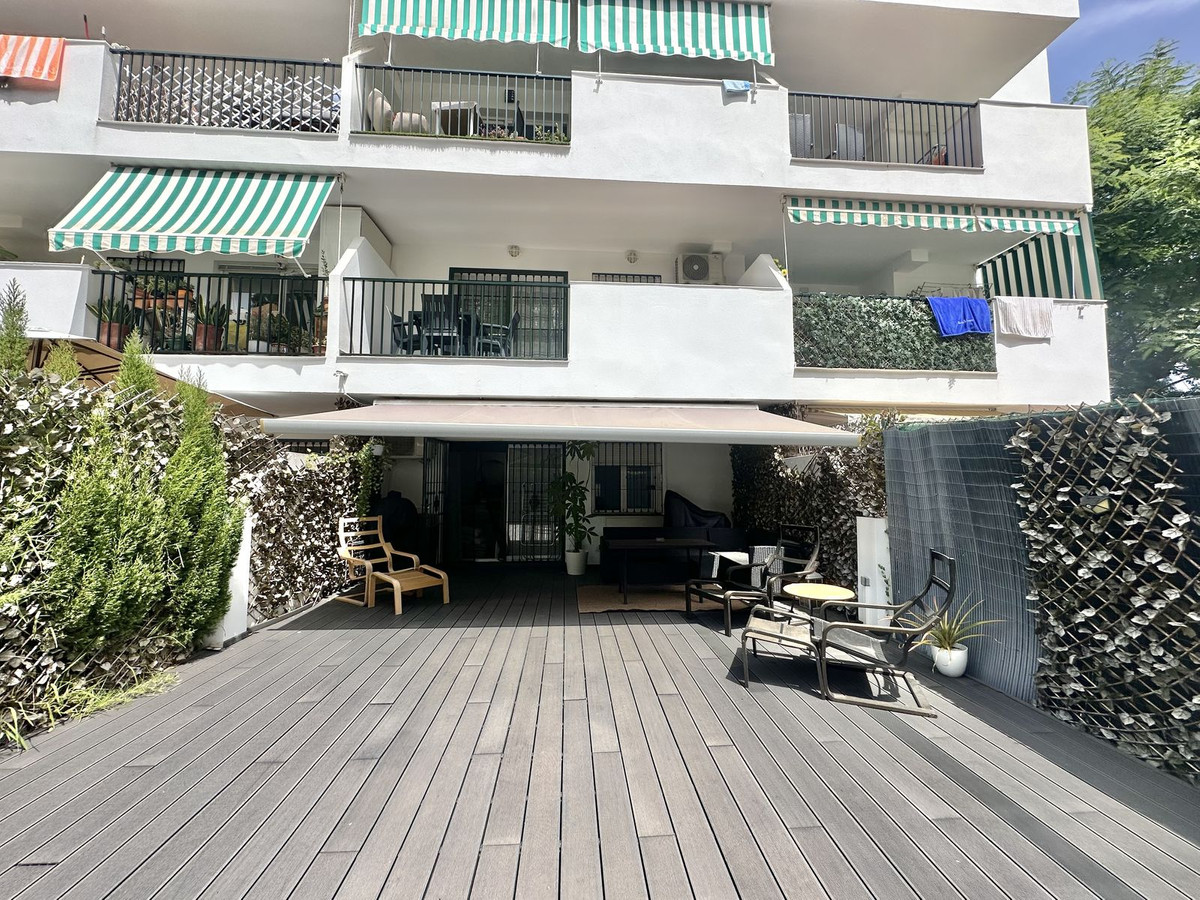 2 Bedroom Apartment in Mijas - Photo 22