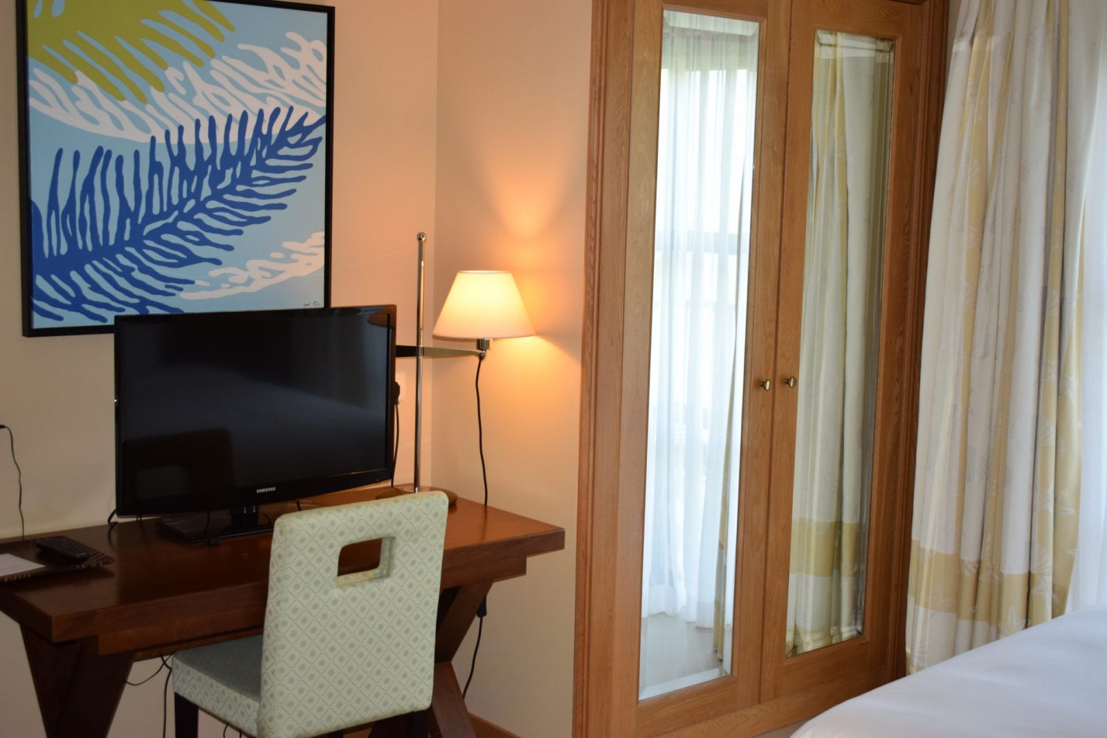 2-bedroom apartment with pool in Spain – Photo 10