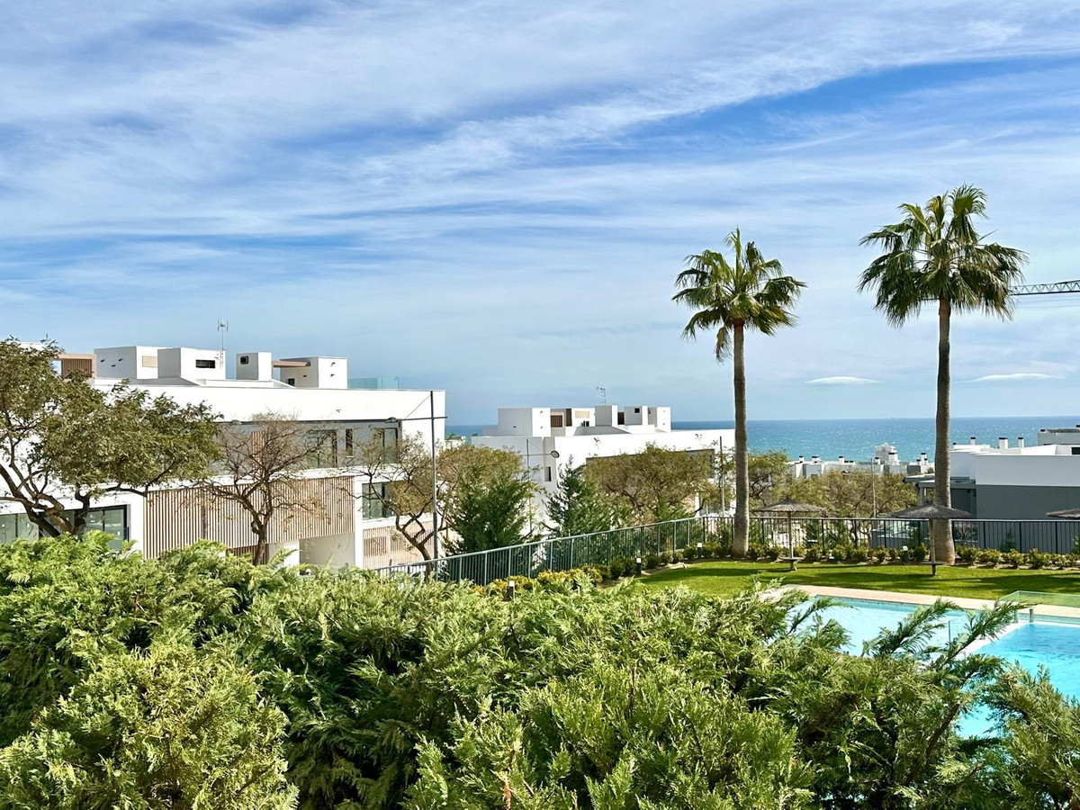 4 Bedroom Apartment in Estepona - Photo 19