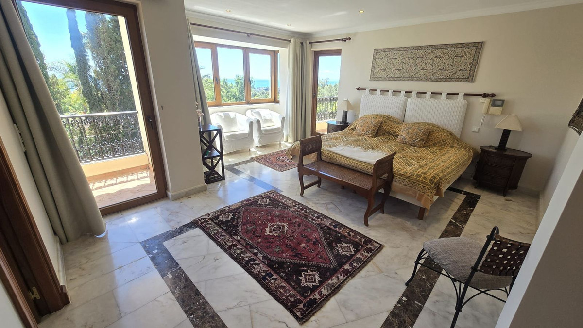 7 Bedroom Villa in Marbella - Photo 47
