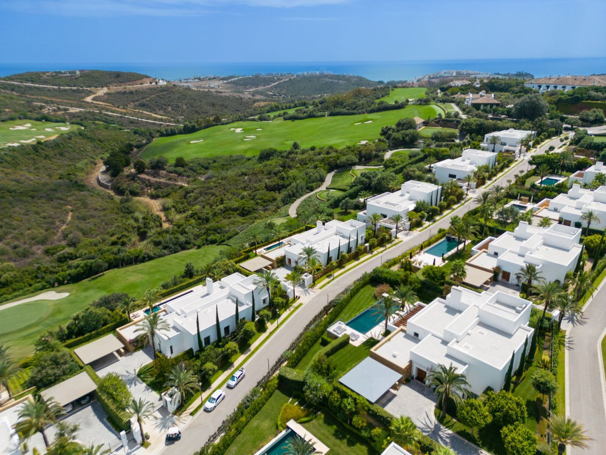 6 Bedroom Villa in Casares - Photo 18