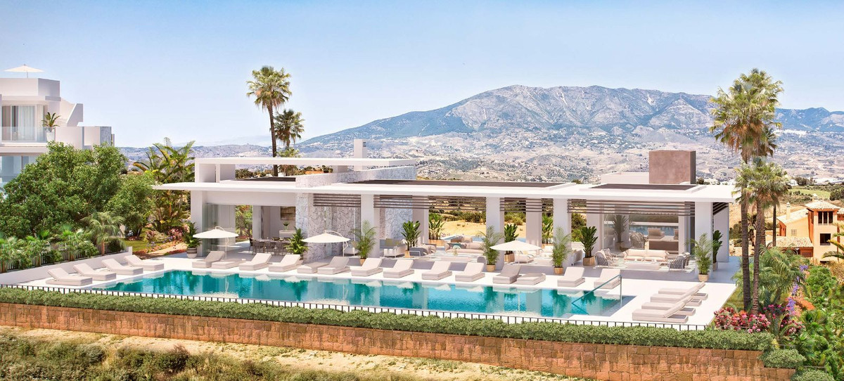 2 Bedroom Apartment in Marbella - Photo 4