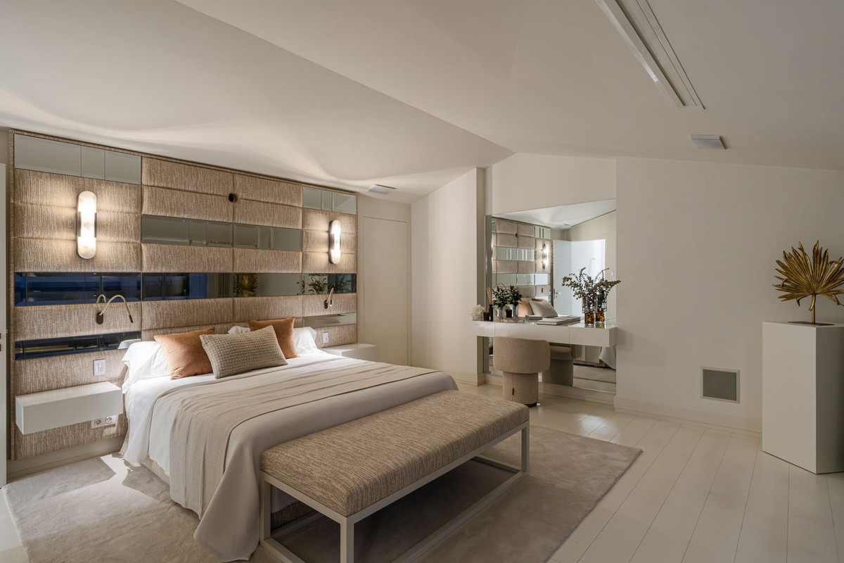 4 Bedroom Villa in Marbella - Photo 14