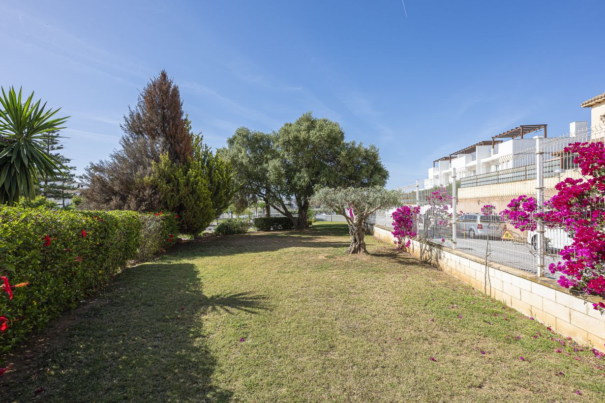 4 Bedroom Townhouse in Mijas - Photo 24