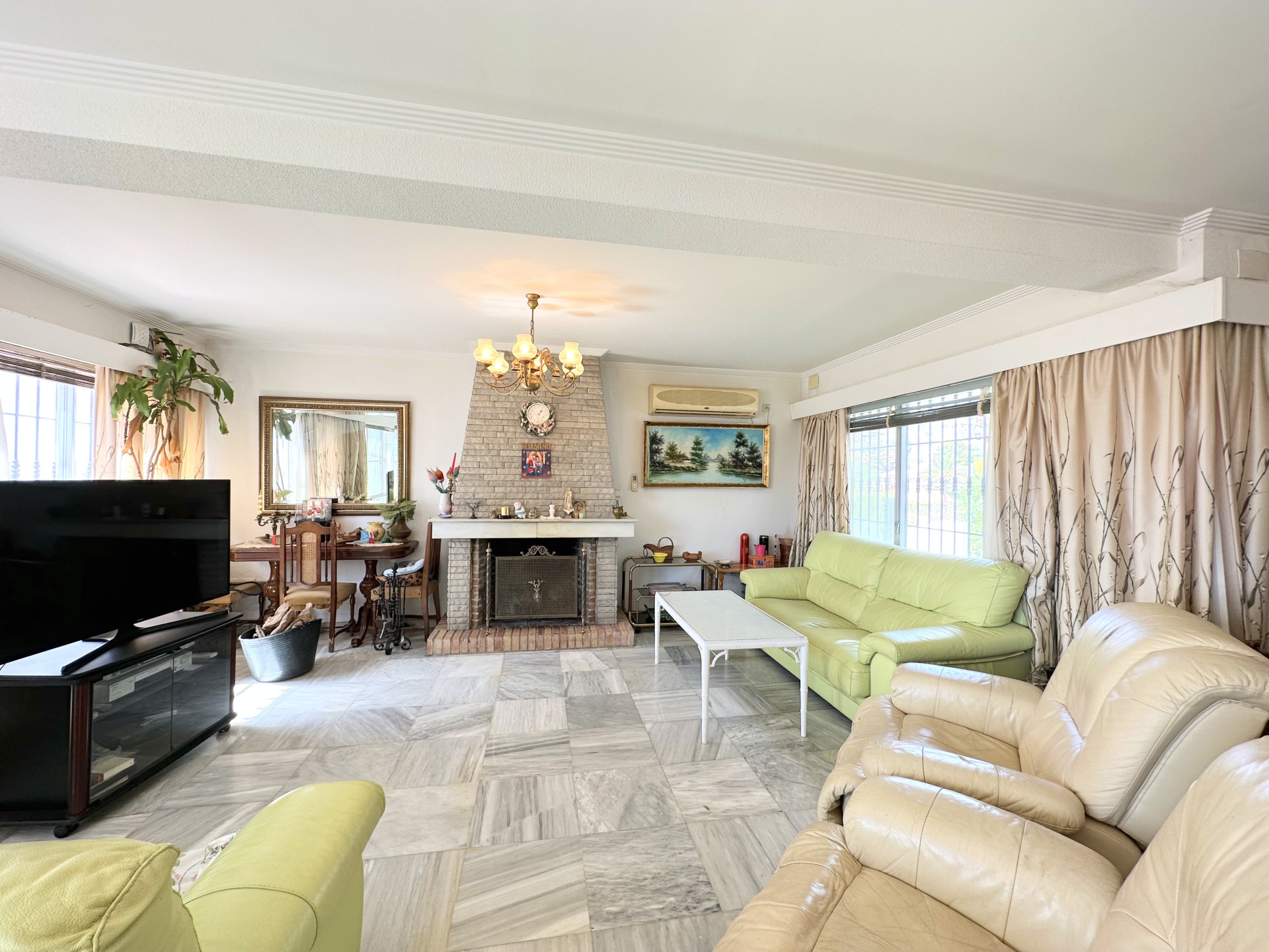 3 Bedroom Villa in Fuengirola - Photo 4