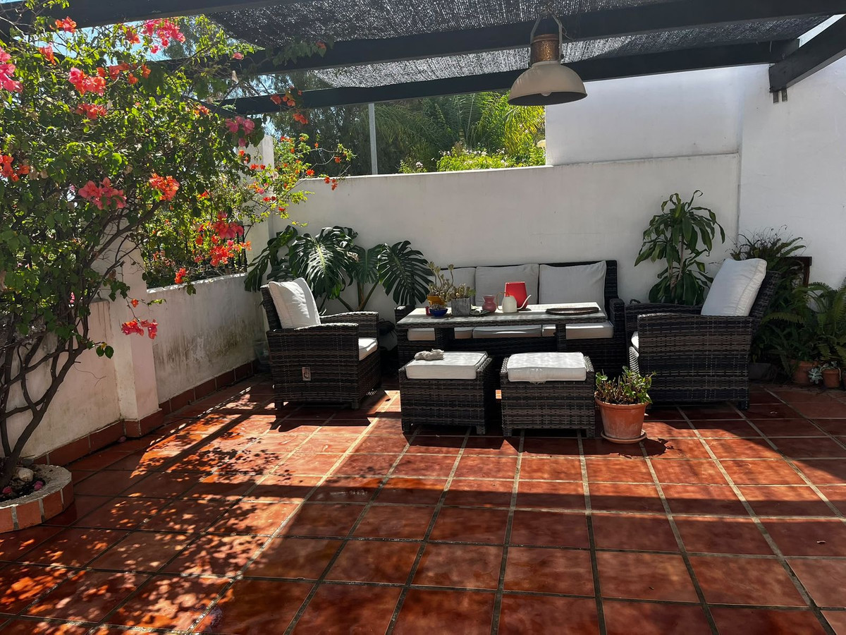 4 Bedroom Townhouse in Marbella - Photo 11