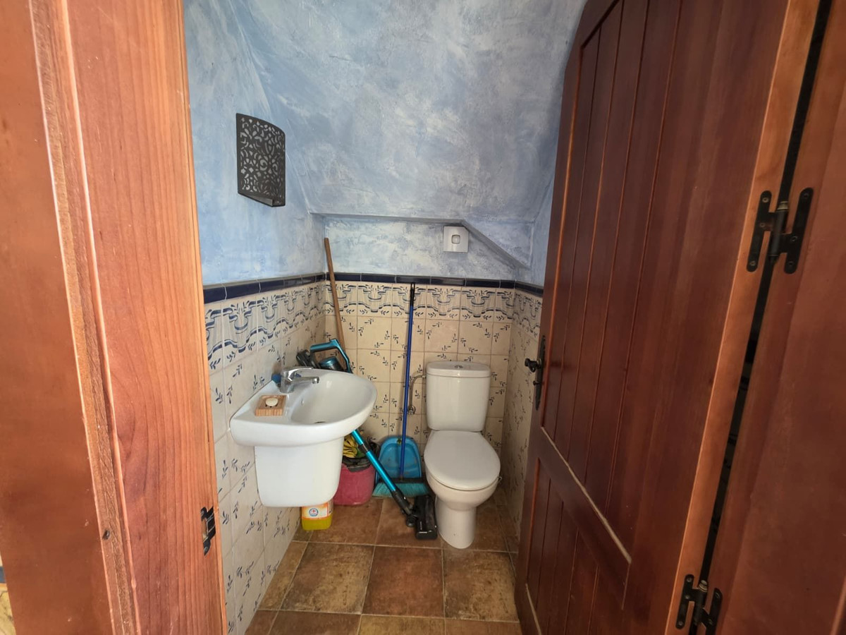 3 Bedroom Country house in Villanueva de la Concepción - Photo 8
