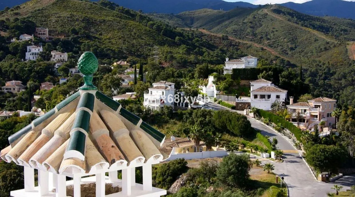 898 m² Plot in Estepona - Photo 2