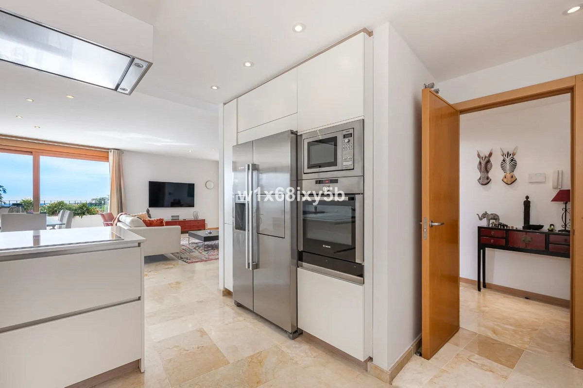3 Bedroom Apartment in Marbella - Фото 8