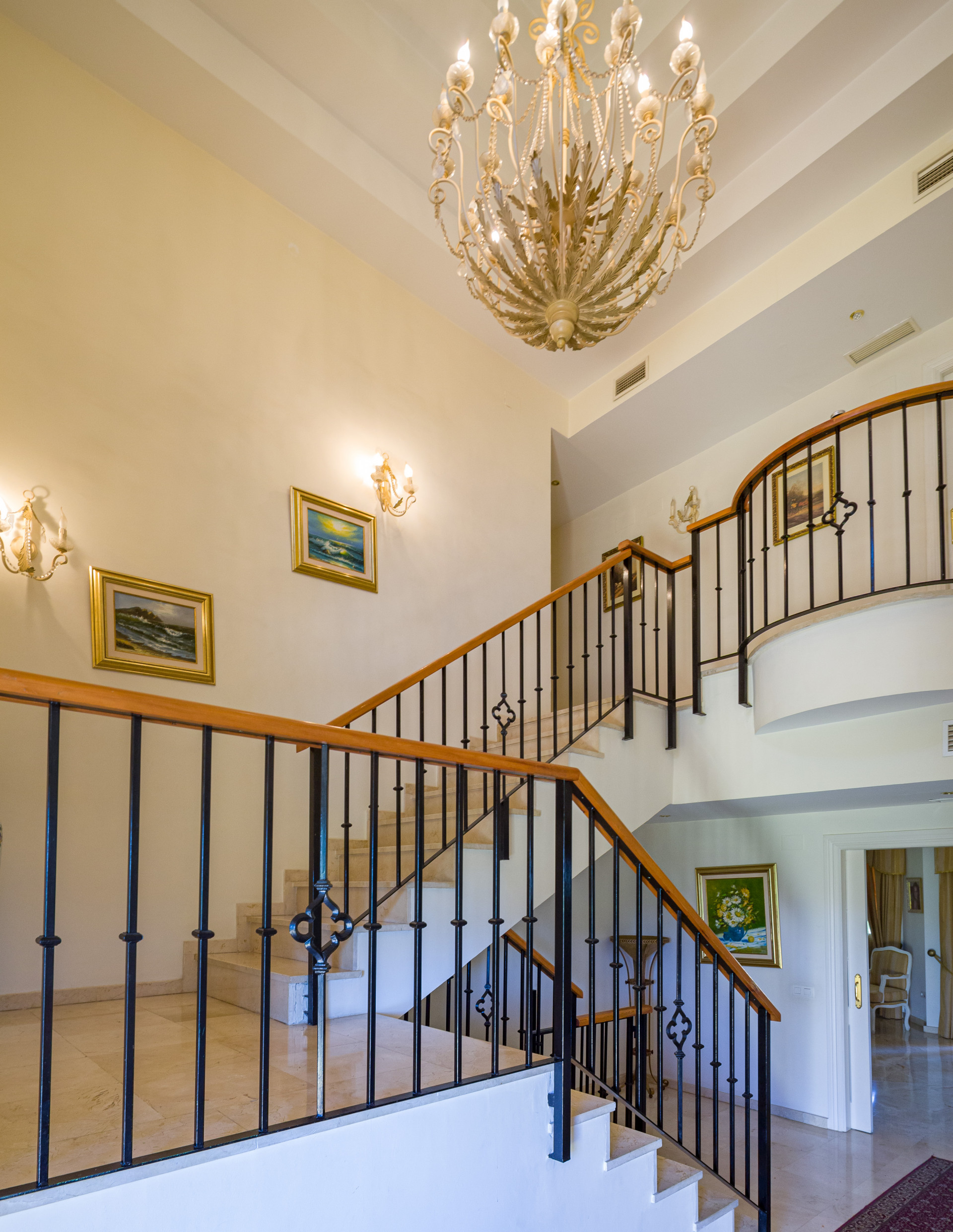 5 Bedroom Villa in San Pedro de Alcántara - Фото 20