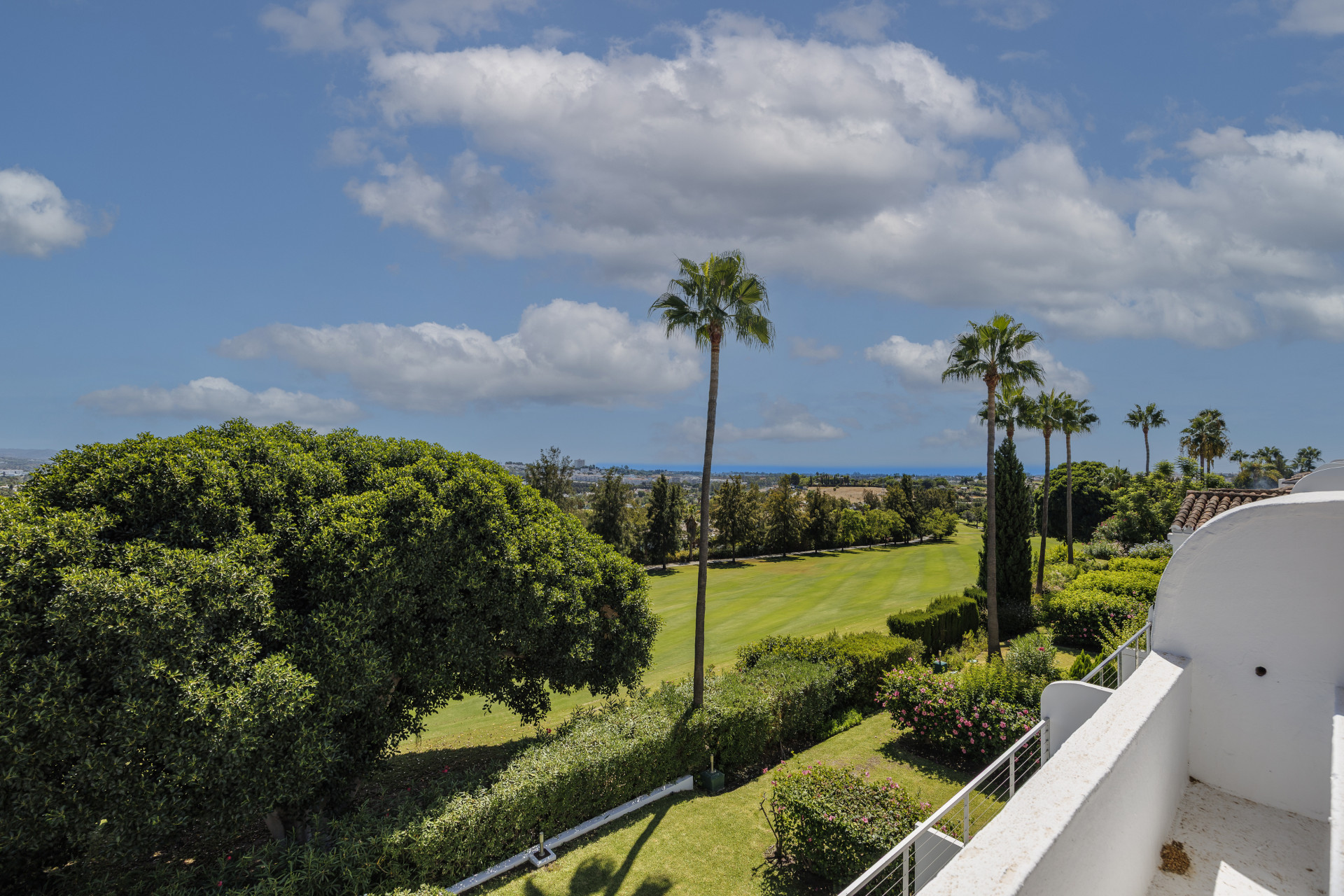 5 Bedroom Townhouse in Estepona - Photo 25