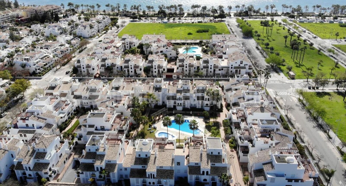 3 Bedroom Apartment in San Pedro de Alcántara - Photo 18