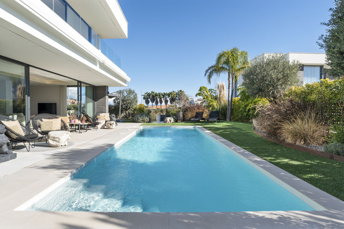 3 Bedroom Villa in La Duquesa - Photo 13