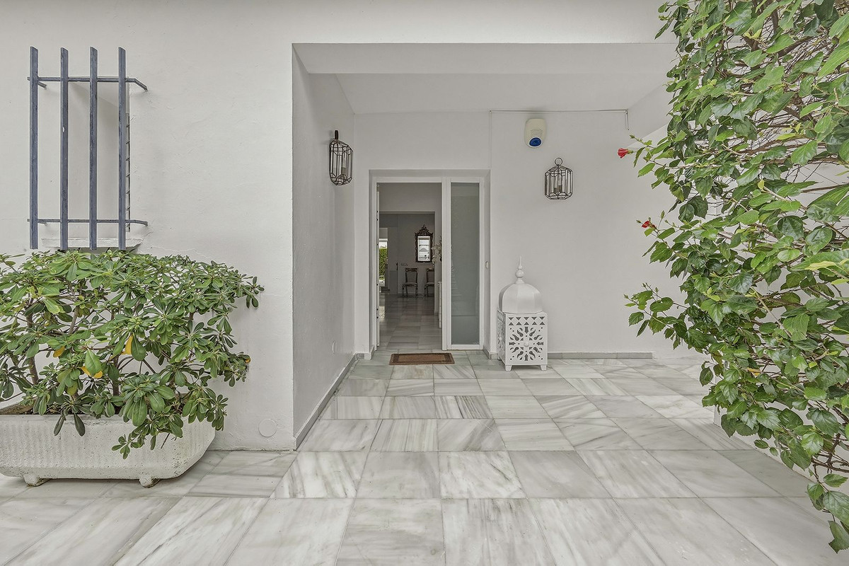 7 Bedroom Villa in Marbella - Photo 15
