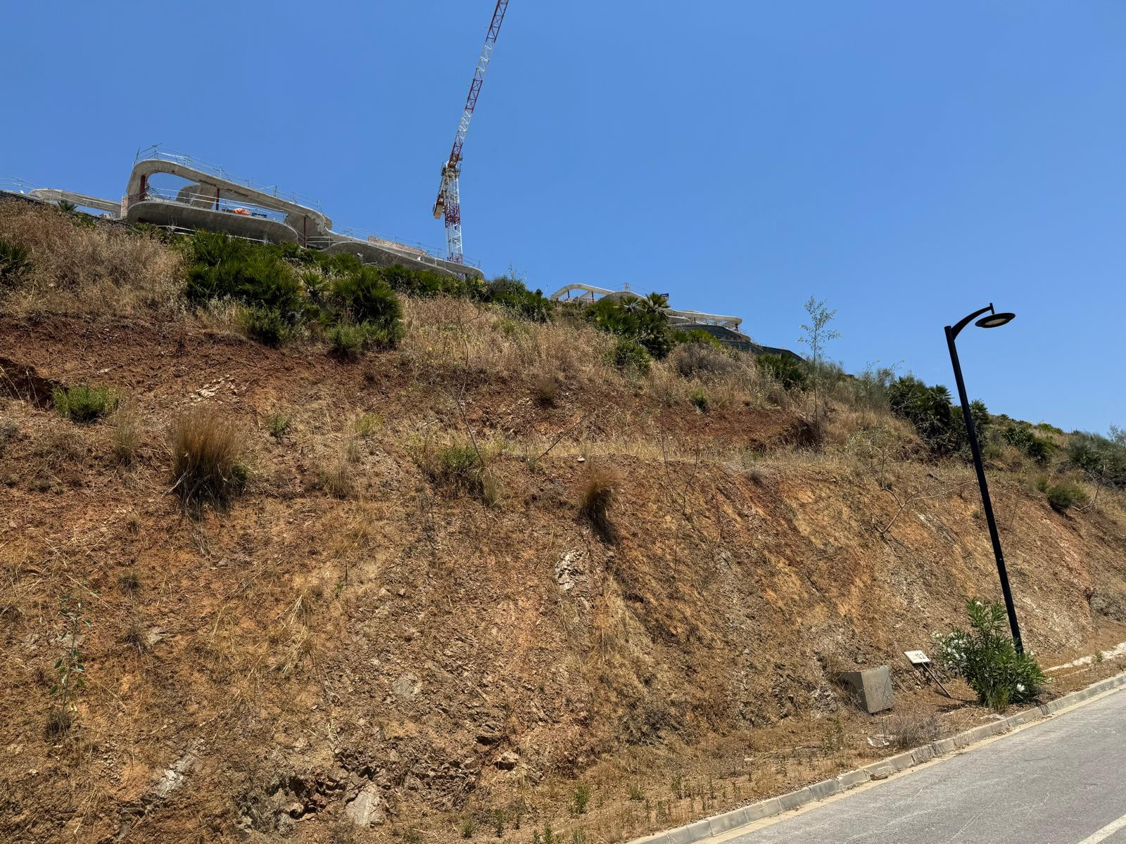 1,587 m² Plot in Benahavís - Photo 10