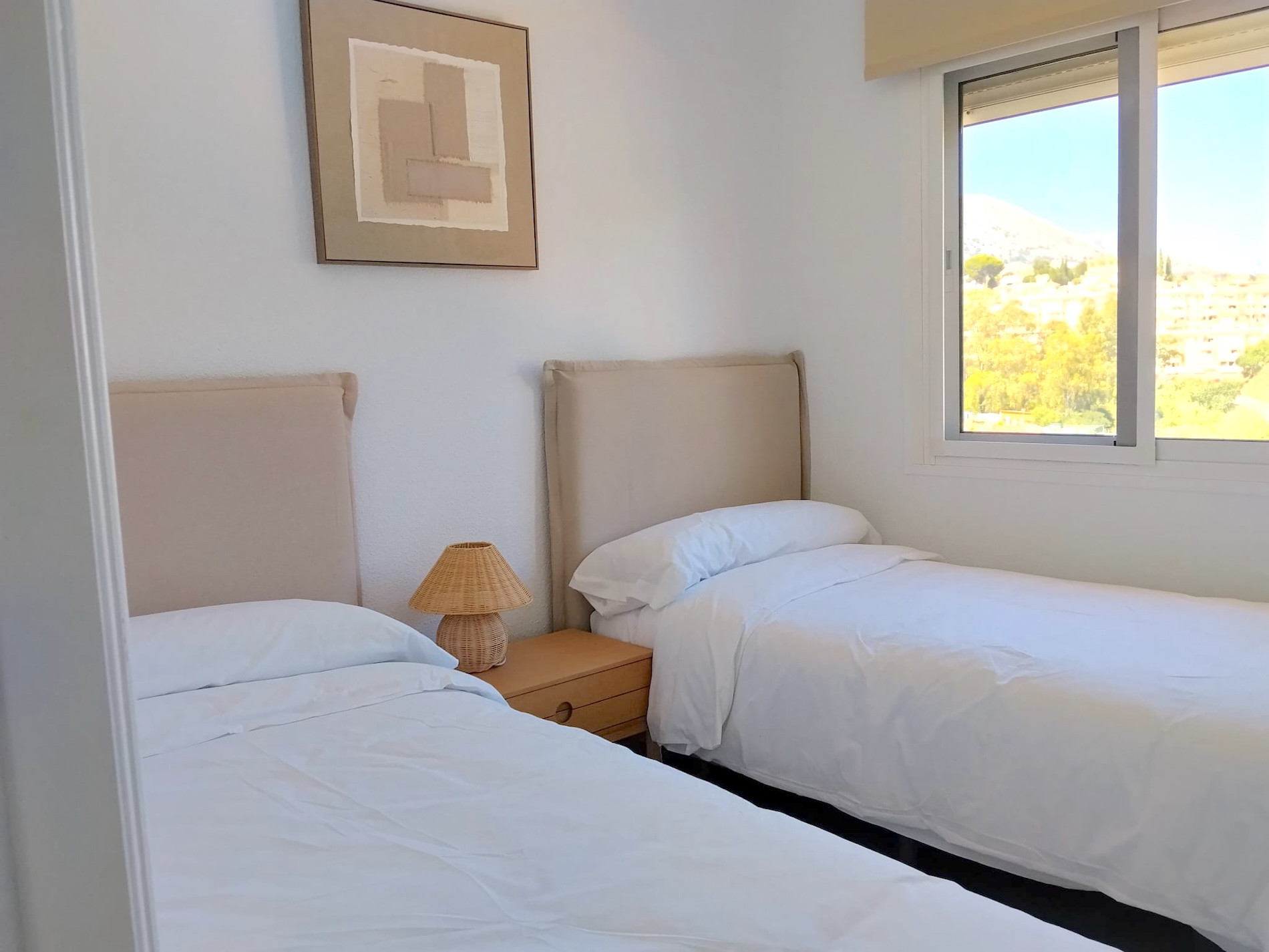 2 Bedroom Apartment in Fuengirola - Photo 17