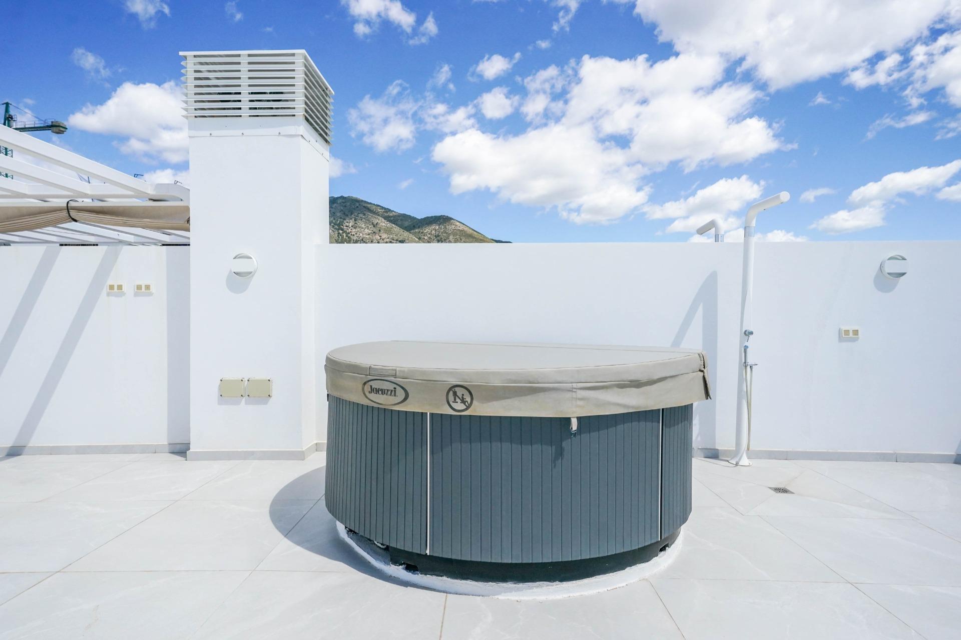 2 Bedroom Penthouse in Benalmádena - Photo 20