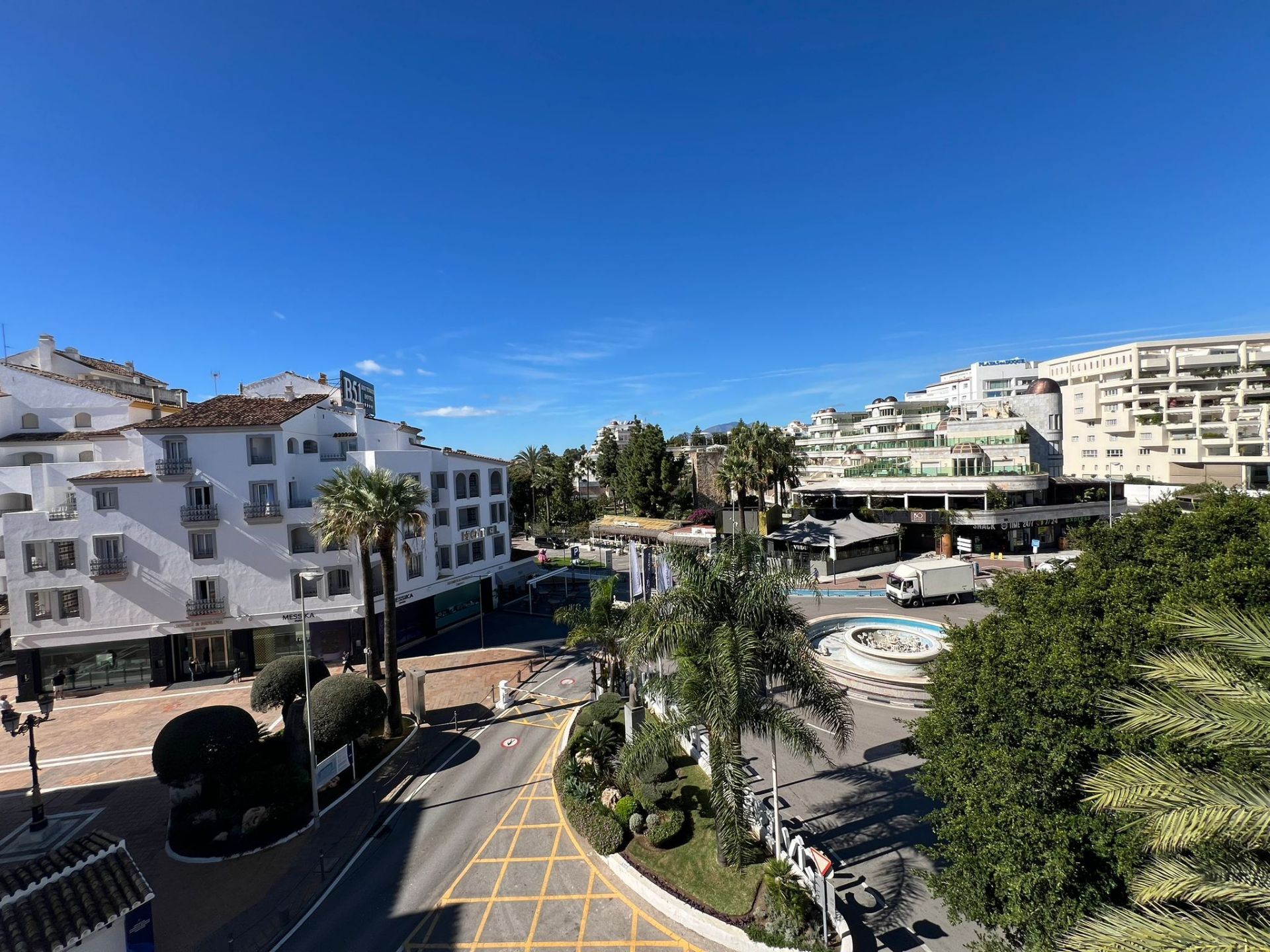 3 Bedroom Apartment in Marbella - Photo 14