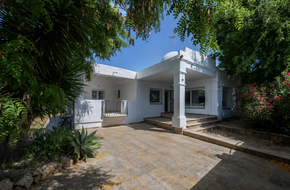 Villa in Cabopino