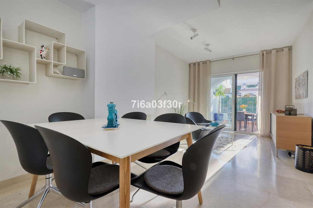 5 Bedroom Townhouse in Marbella - Photo 6