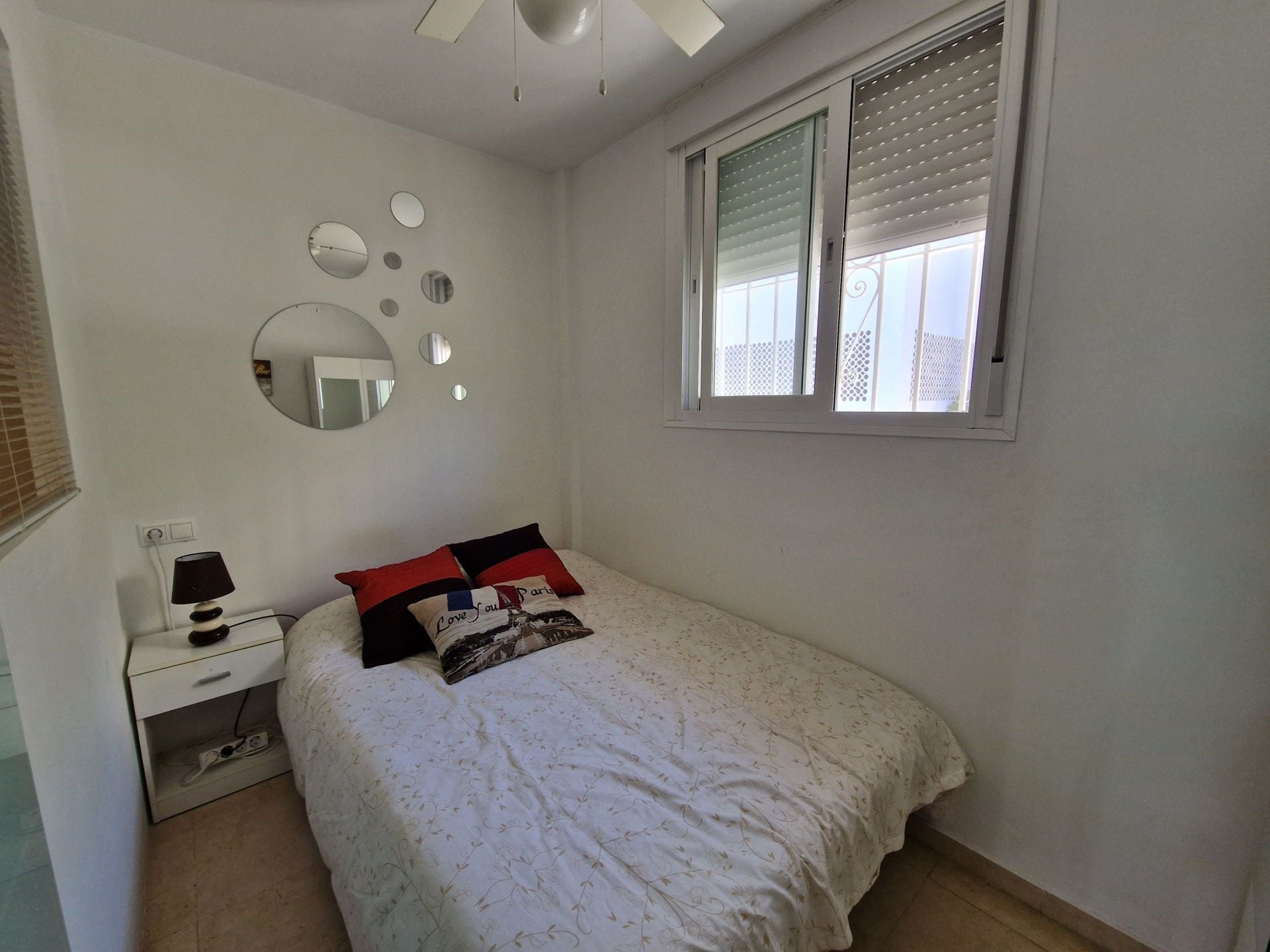 1 Bedroom Apartment in Marbella - Photo 13