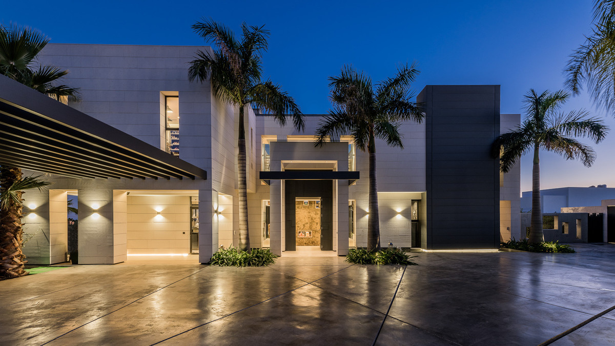 6 Bedroom Villa in Marbella - Photo 25