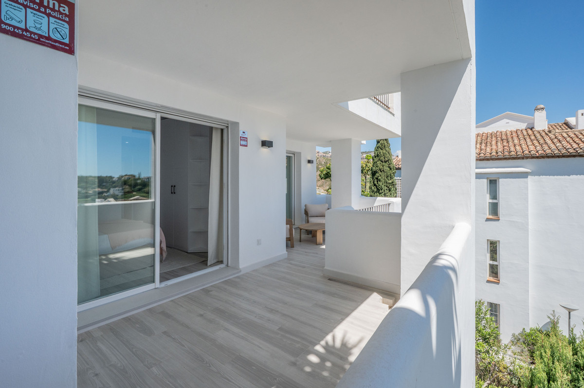 3 Bedroom Apartment in Benahavís - Photo 29