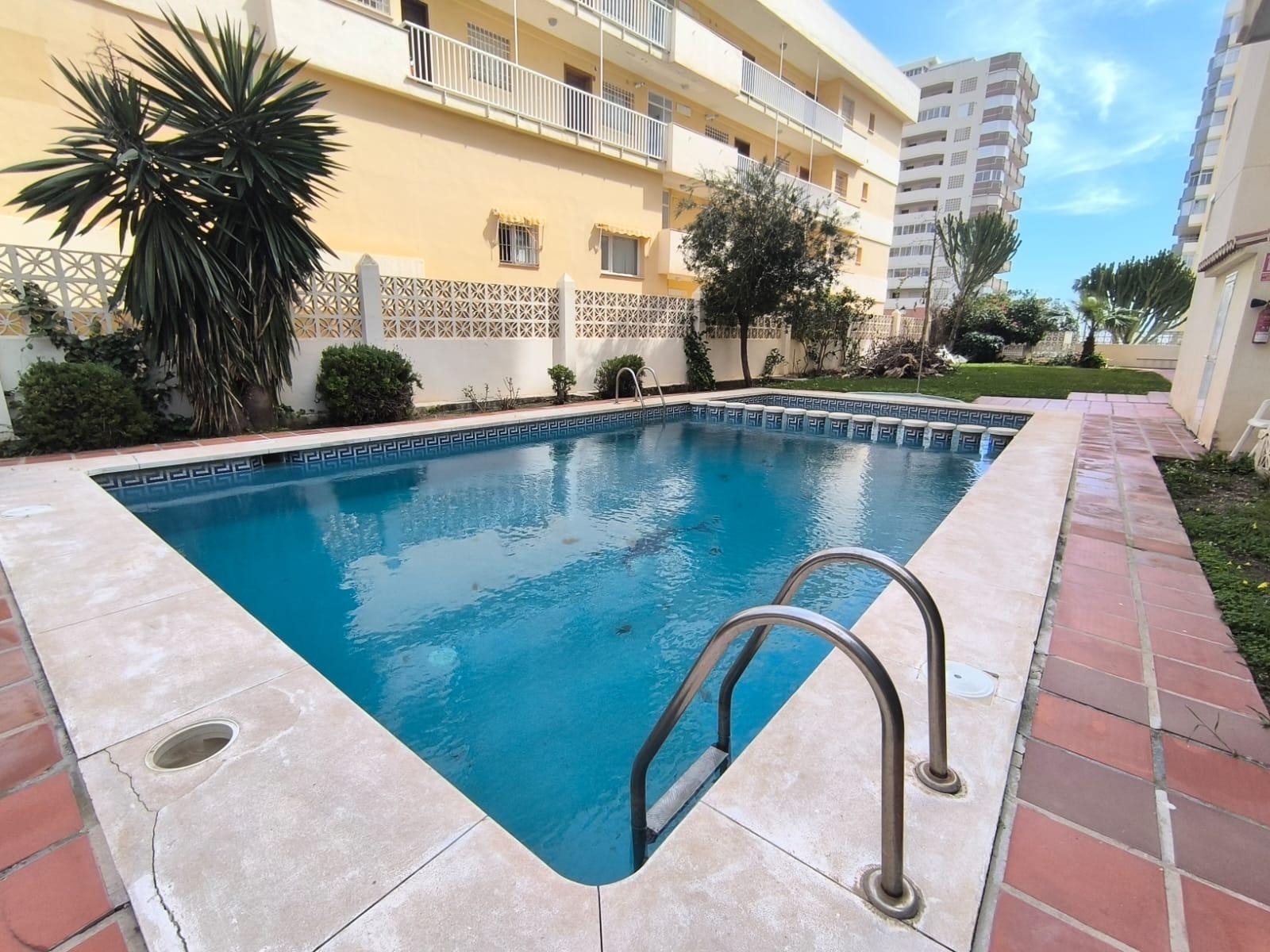 4 Bedroom Penthouse in Fuengirola - Photo 35