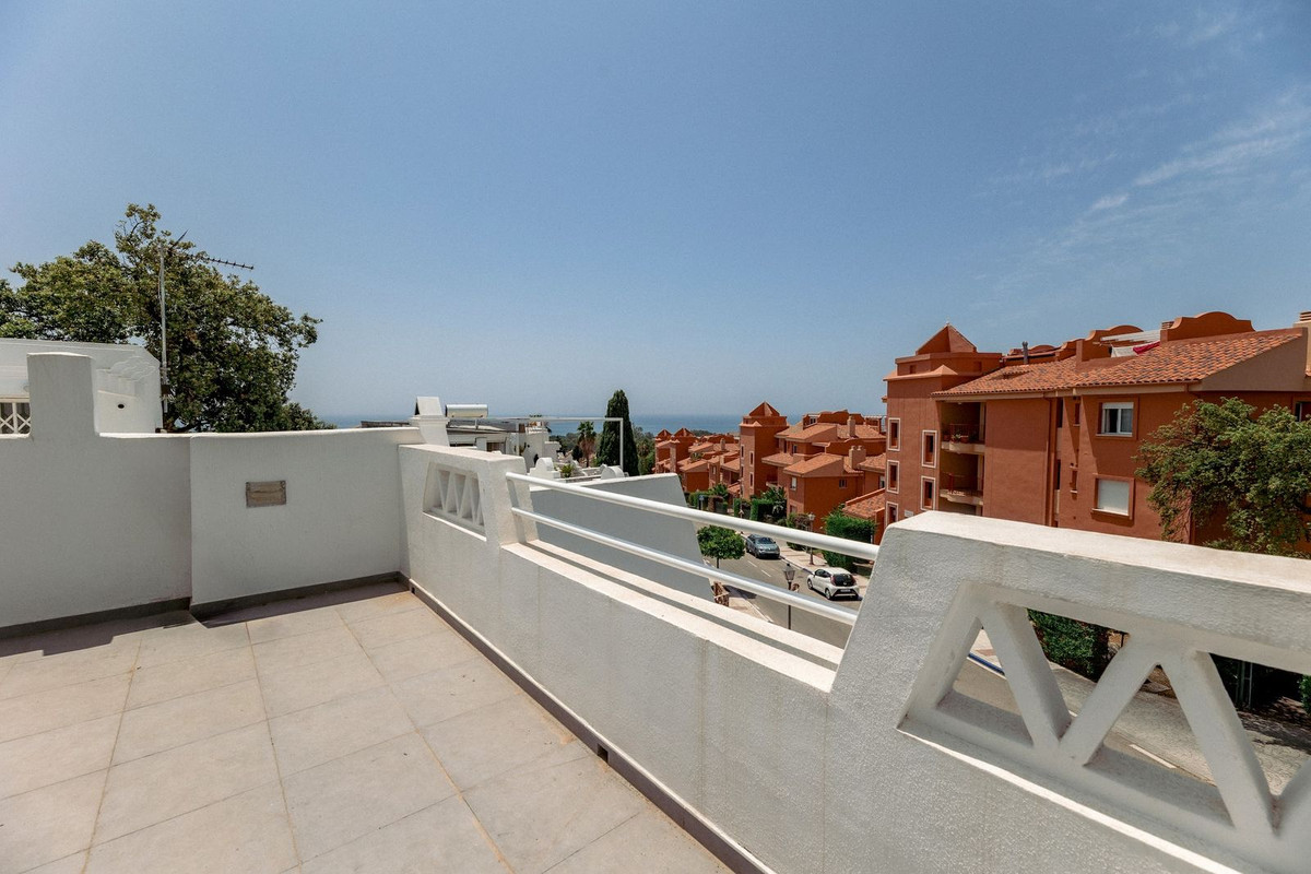 4 Bedroom Townhouse in Marbella - Photo 15