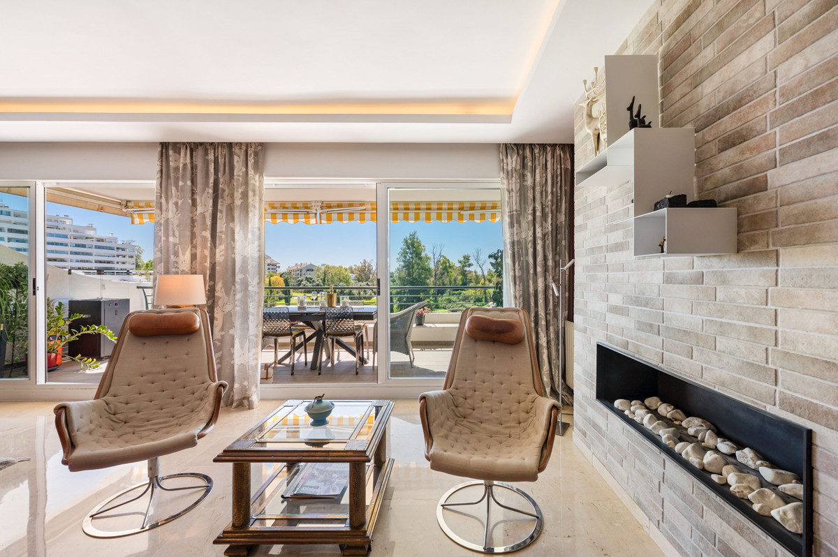 4 Bedroom Apartment in San Pedro de Alcántara - Photo 15