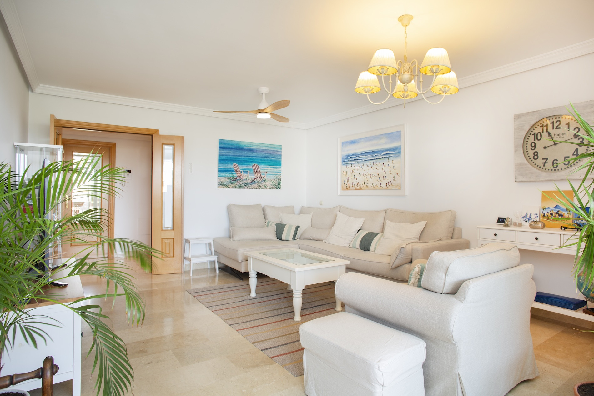 2 Bedroom Apartment in Estepona - Photo 11