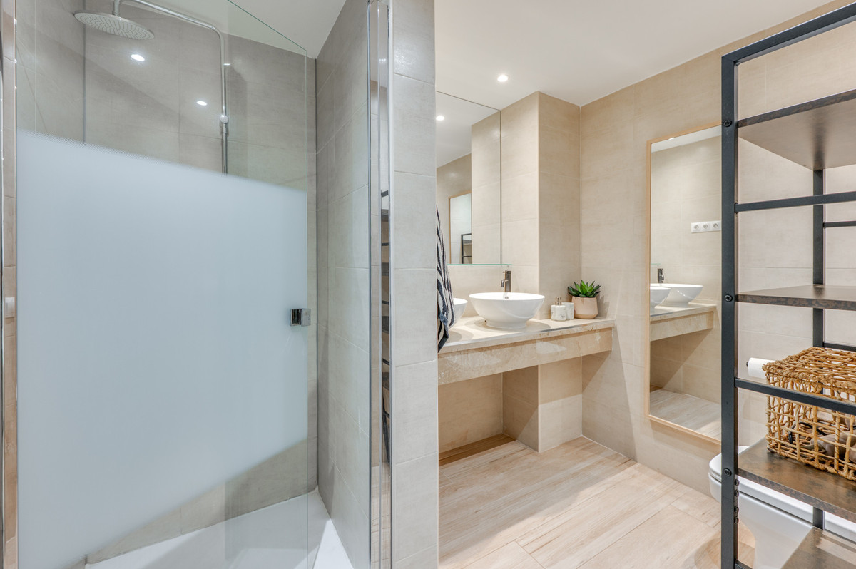 3 Bedroom Apartment in Marbella - Photo 20