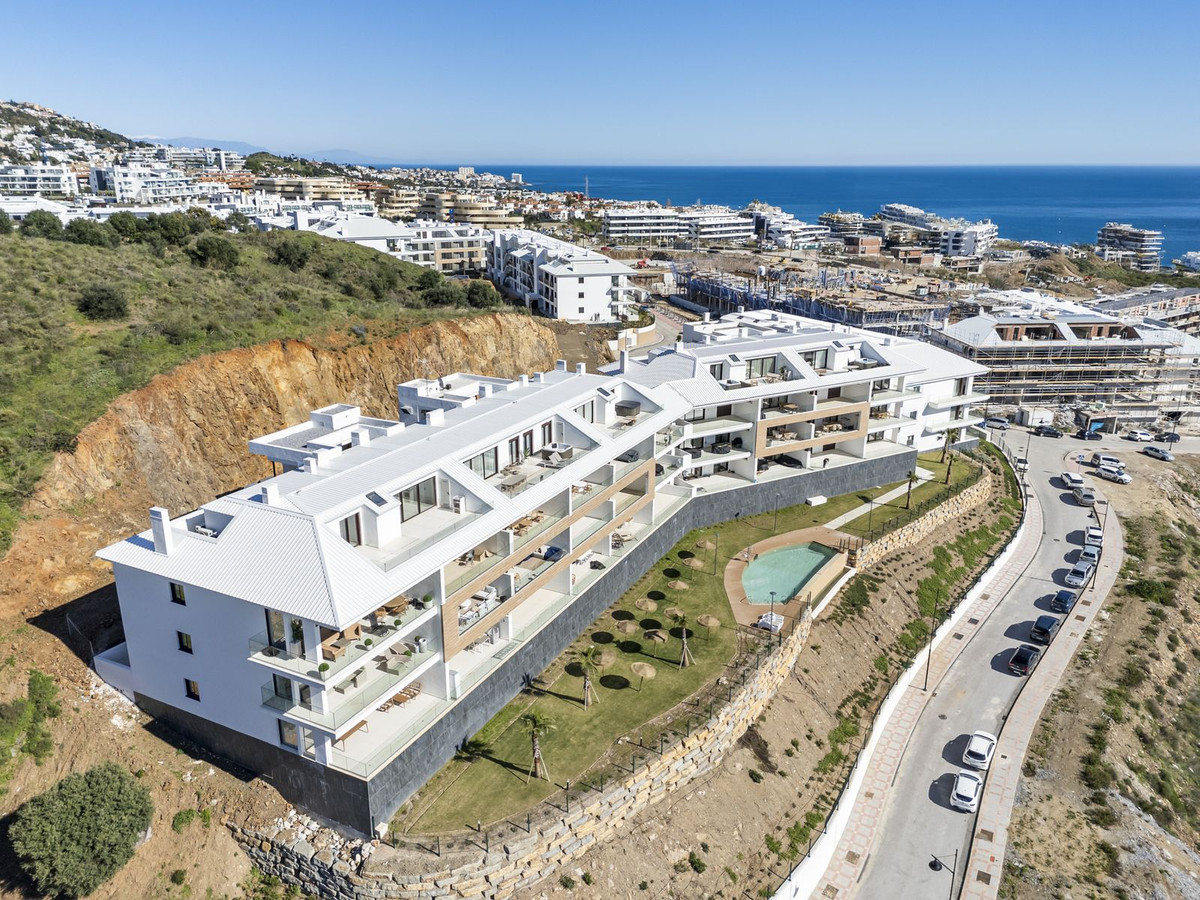 3 Bedroom Apartment in Fuengirola - Photo 8