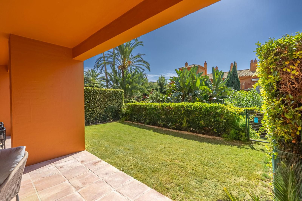 3 Bedroom Apartment in Estepona - Photo 21