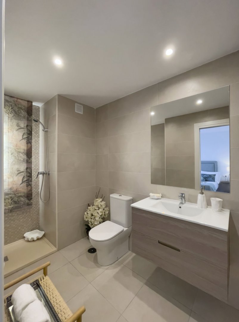 2 Bedroom Apartment in Marbella - Photo 18