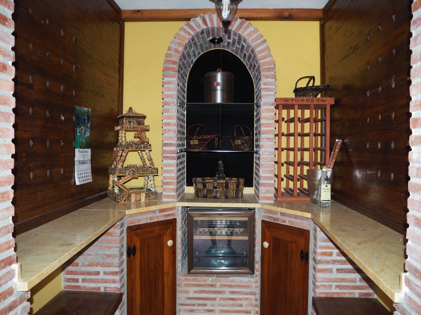 Chalet de 3 dormitorios con piscina en Granada – Foto 4