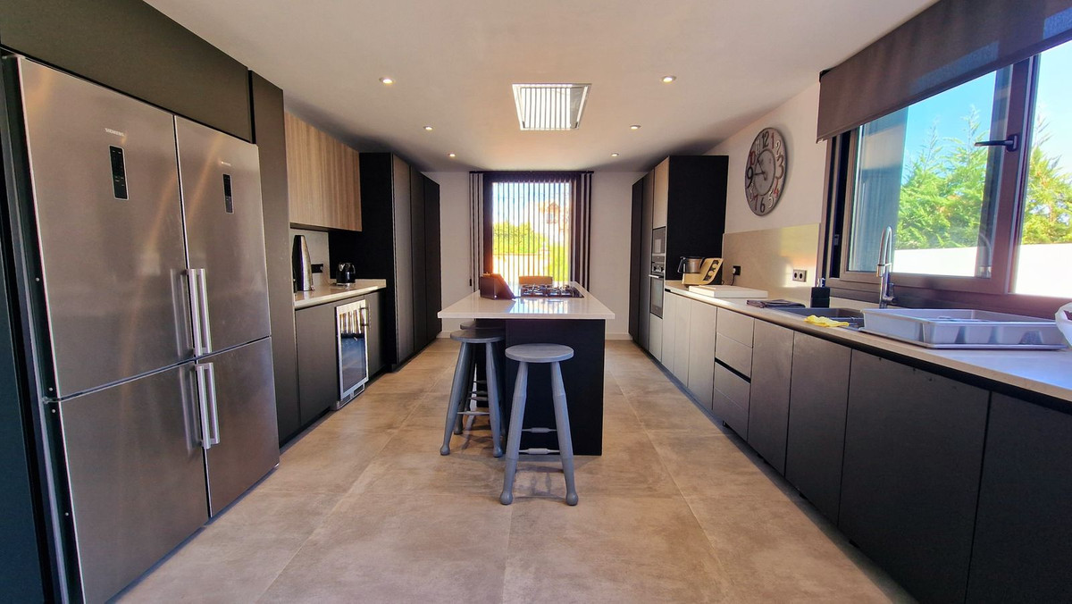 3 Bedroom Villa in San Pedro de Alcántara - Foto 7