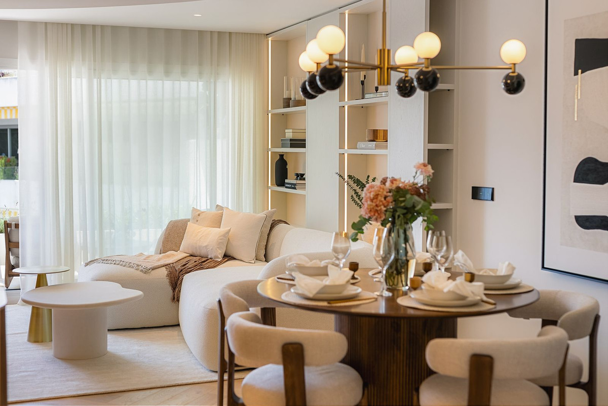 3 Bedroom Apartment in Marbella - Photo 14