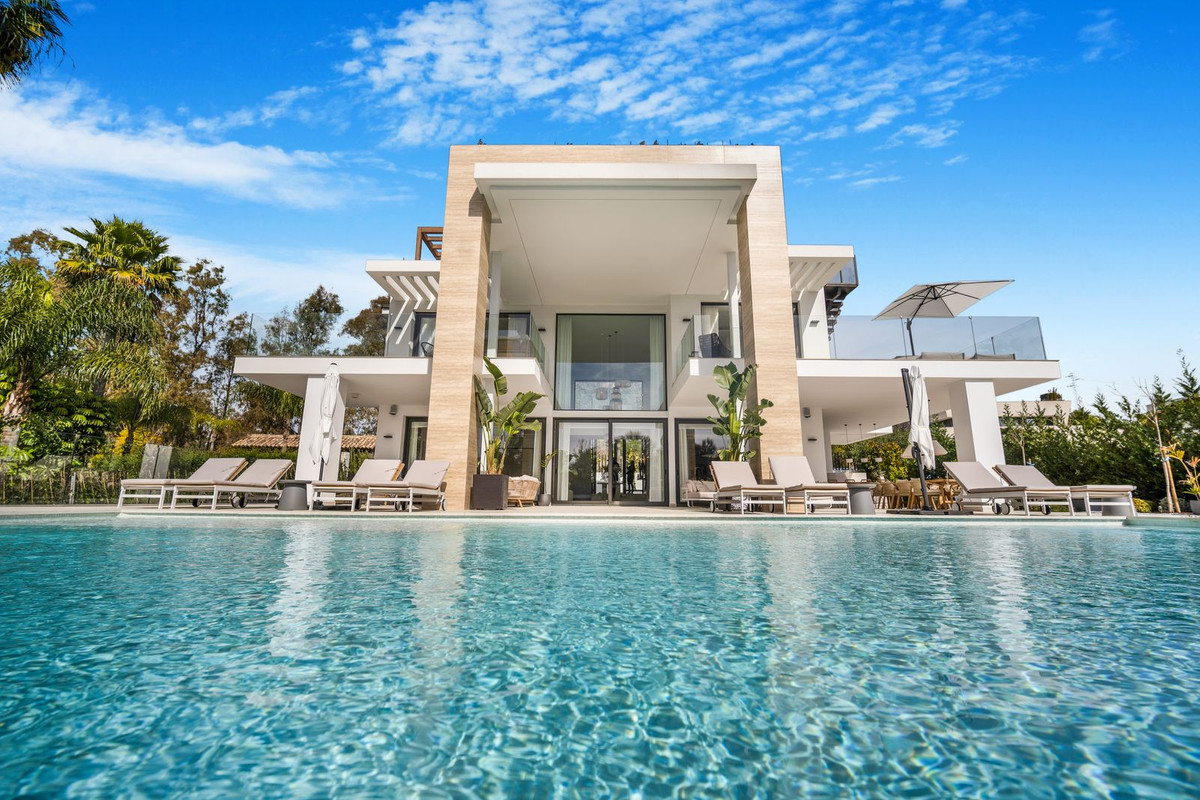 6 Bedroom Villa in Marbella - Photo 64