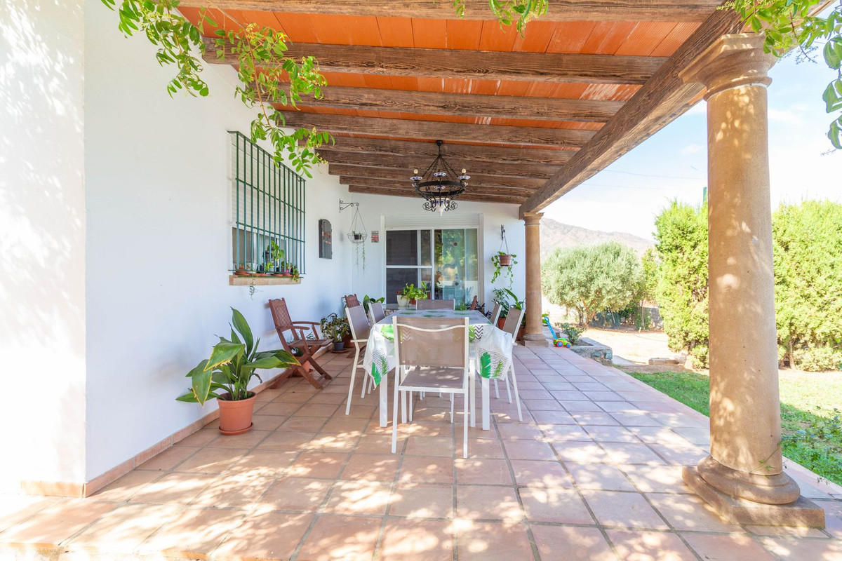 4 Bedroom Country house in Mijas - Фото 14