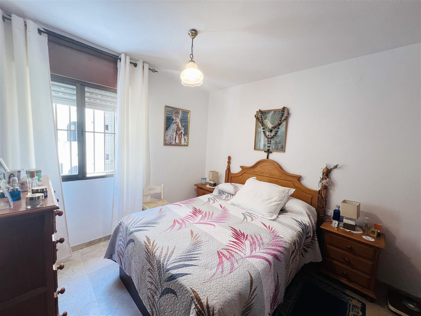 2 Bedroom Apartment in Marbella - Photo 10