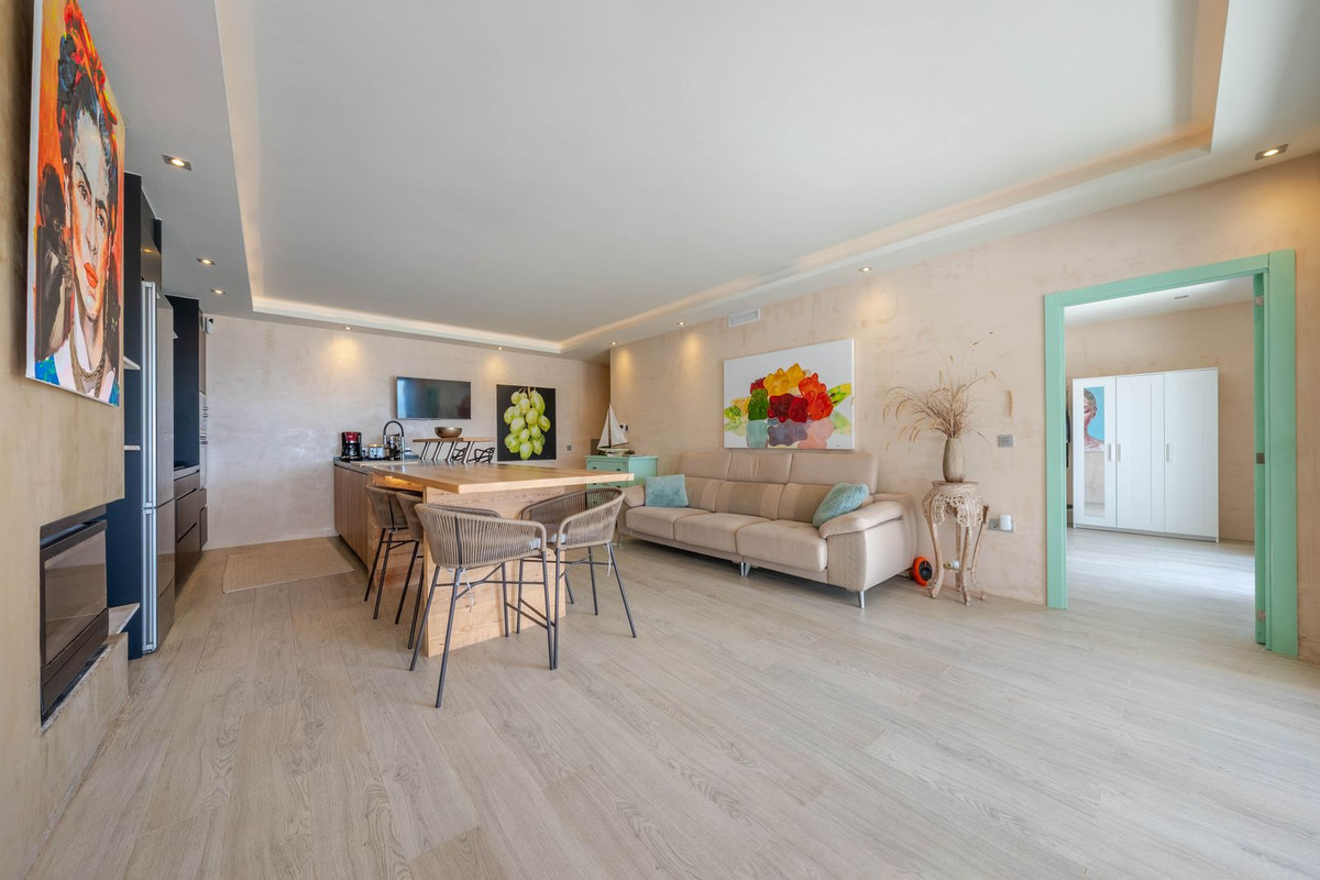 2 Bedroom Villa in Marbella - Photo 53